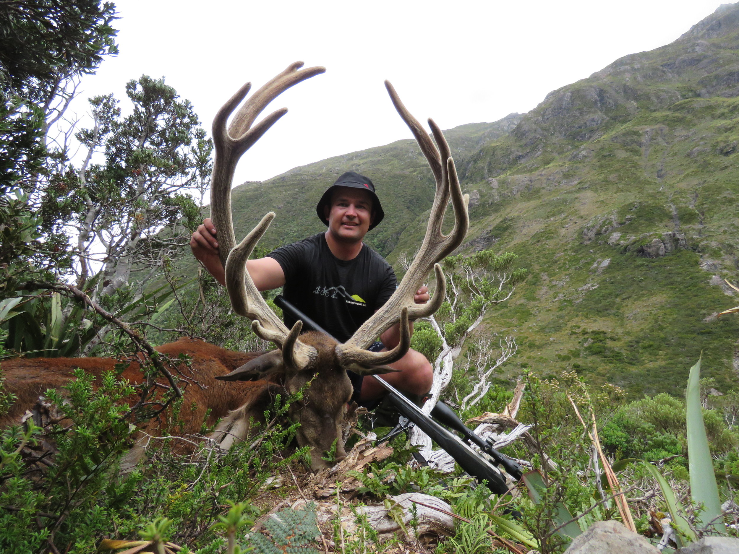  Richie Williams with a cracker public land 13 pointer 