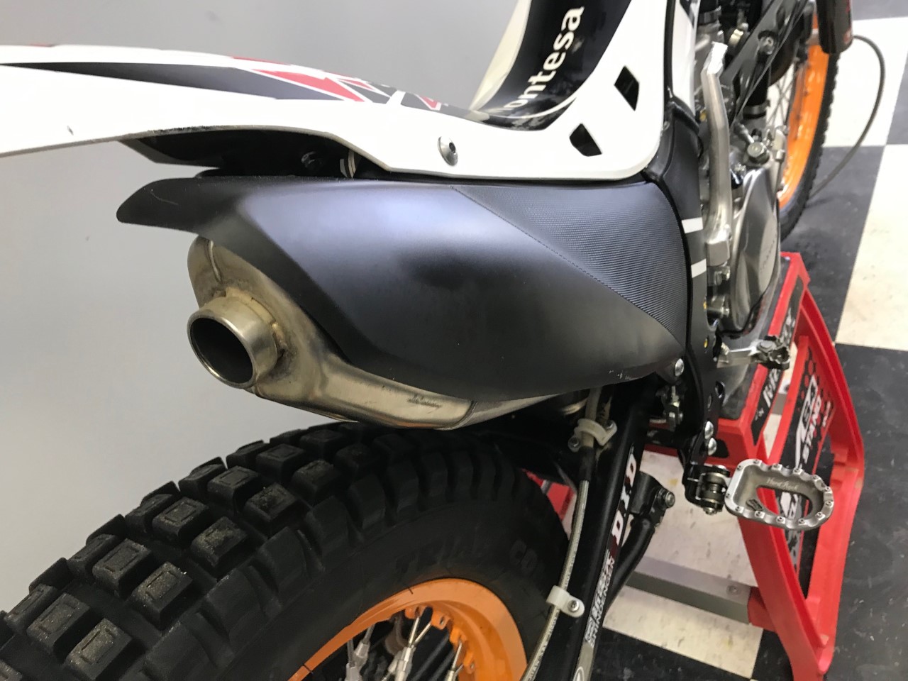 montessa muffler - Copy.jpg