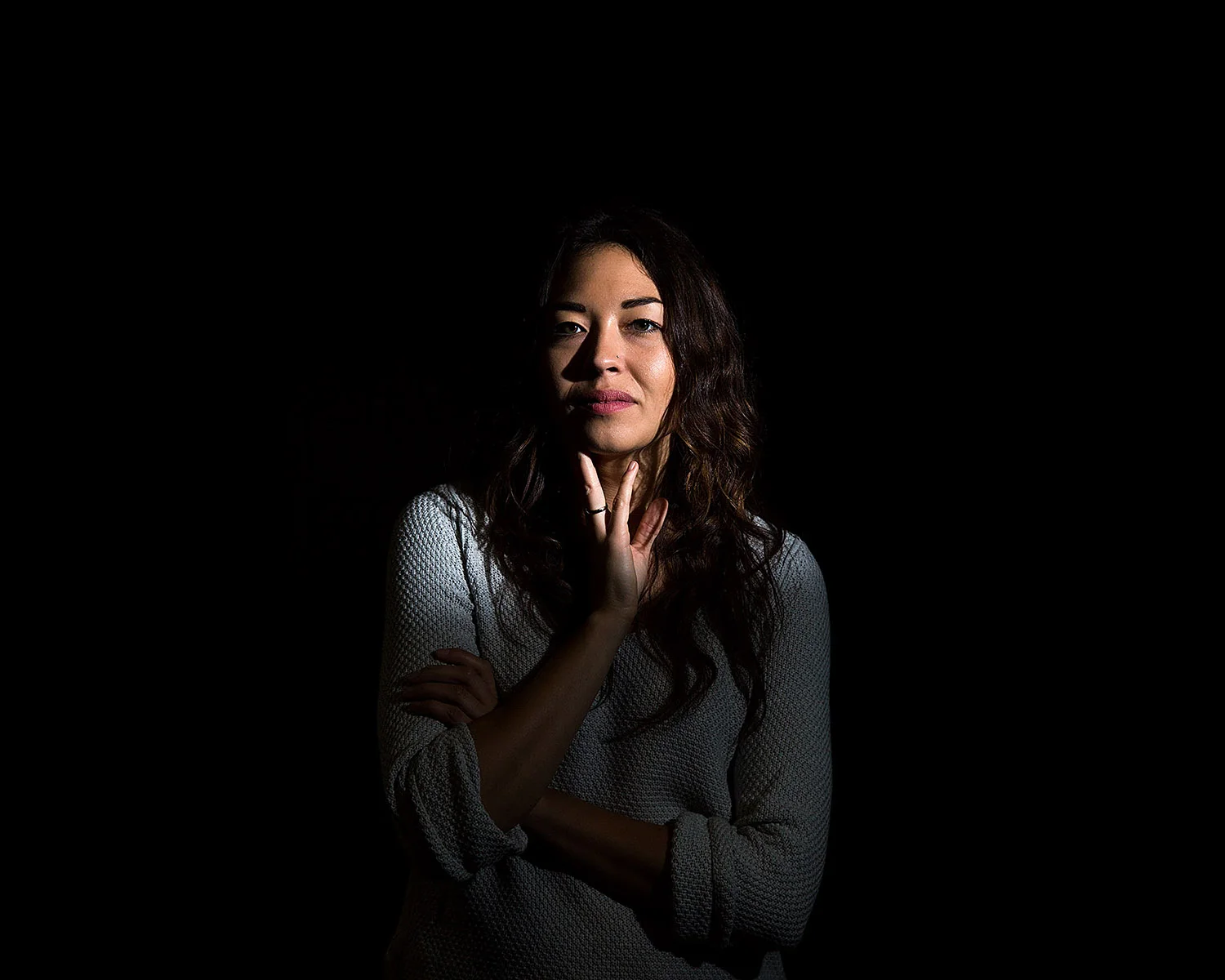 studio portait of julia photo by ryan kuratomi san diego portrait photographer