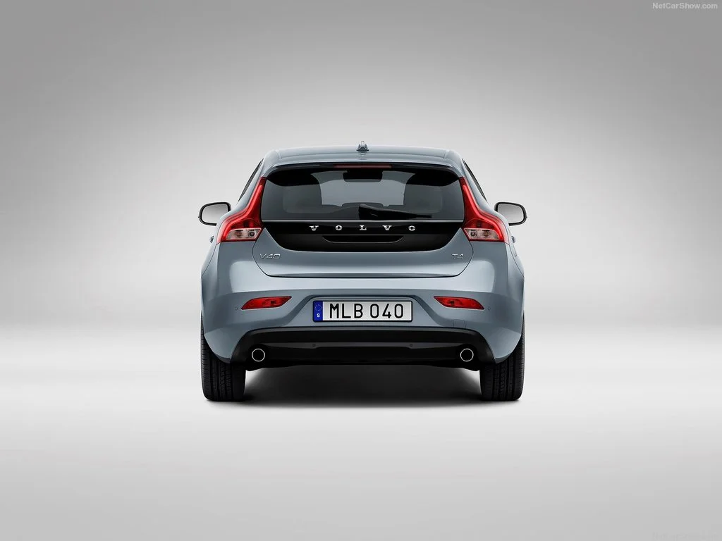 Volvo-V40-2017-1024-18.jpg