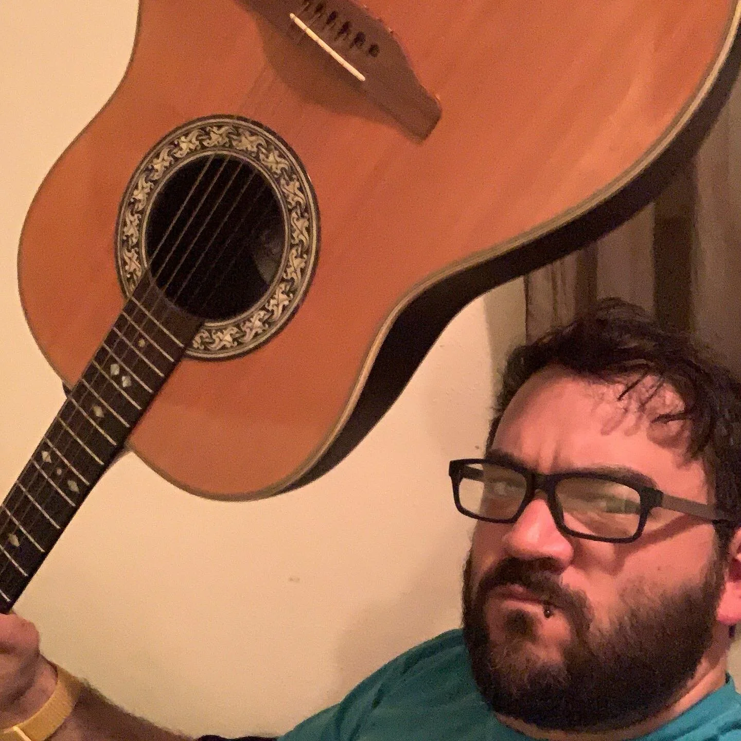 Every time I practice guitar nowadays I just fantasize about &ldquo;kabong-ing&rdquo; people with it instead.
&bull;
&bull;
#elkabong #quickdrawmcgraw #pleasegodIneedmykaraokeback