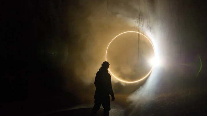 The artwork Eclipse returned to its cycle in 2024. Installed on Beech Ave at @mountauburncemetery for SOLSTICE: Reflections on Winter Light.

𝙀𝙘𝙡𝙞𝙥𝙨𝙚 𝙞𝙨 𝙞𝙣𝙨𝙥𝙞𝙧𝙚𝙙 𝙗𝙮 𝙩𝙝𝙚 𝙘𝙚𝙡𝙚𝙨𝙩𝙞𝙖𝙡 𝙥𝙝𝙚𝙣𝙤𝙢𝙚𝙣𝙤𝙣 𝙤𝙛 𝙖𝙣 𝙚𝙘𝙡𝙞?