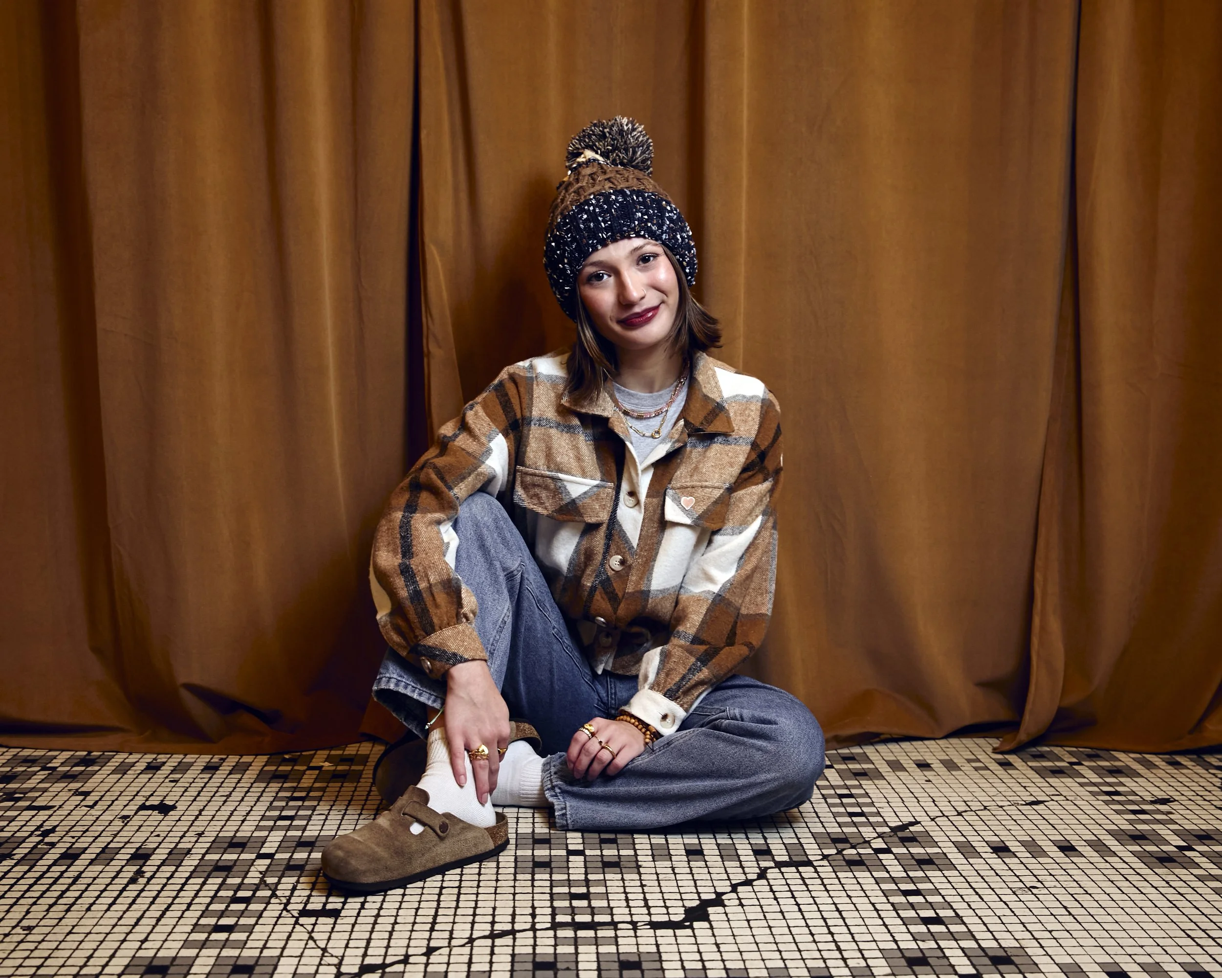 09_10_25_love shoot_coffeeshop_4661.jpg