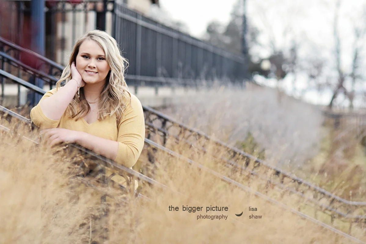 mom's favorite of the high school senior photos michigan