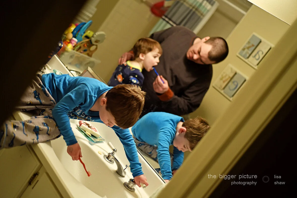 Everyday candid photos of family life The Bigger Picture Photography