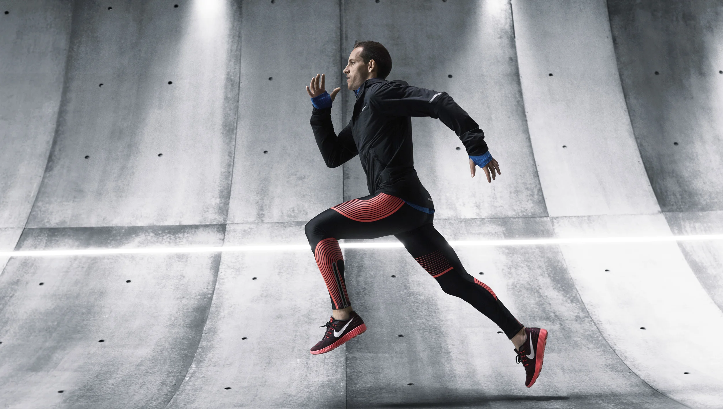 R_LAVILLENIE_ACTION_01B_0011_04.jpg