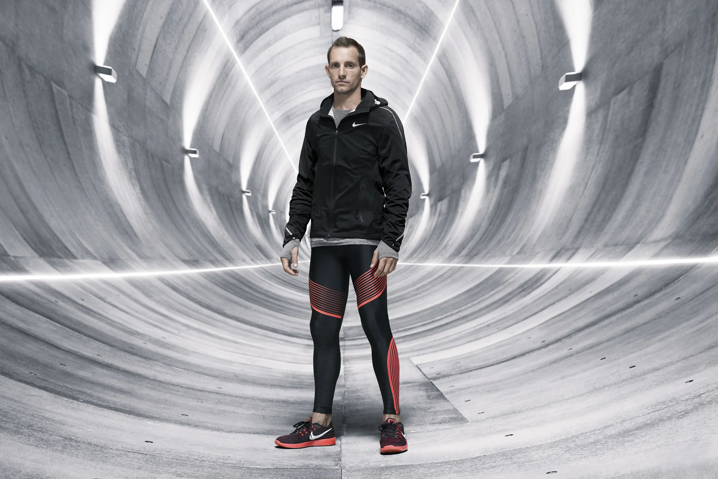 R_LAVILLENIE_ACTION_PORT_STRETCH_B_0222_03.jpg