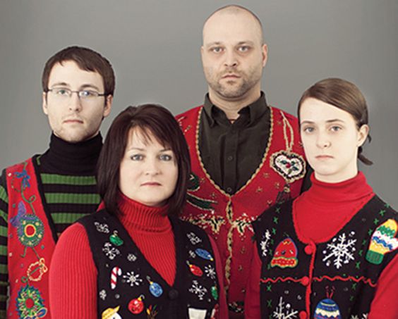 Awkward Family Photo from: www.teamjimmyjoe.com/2013/11/bad-family-christmas-photos-funny/