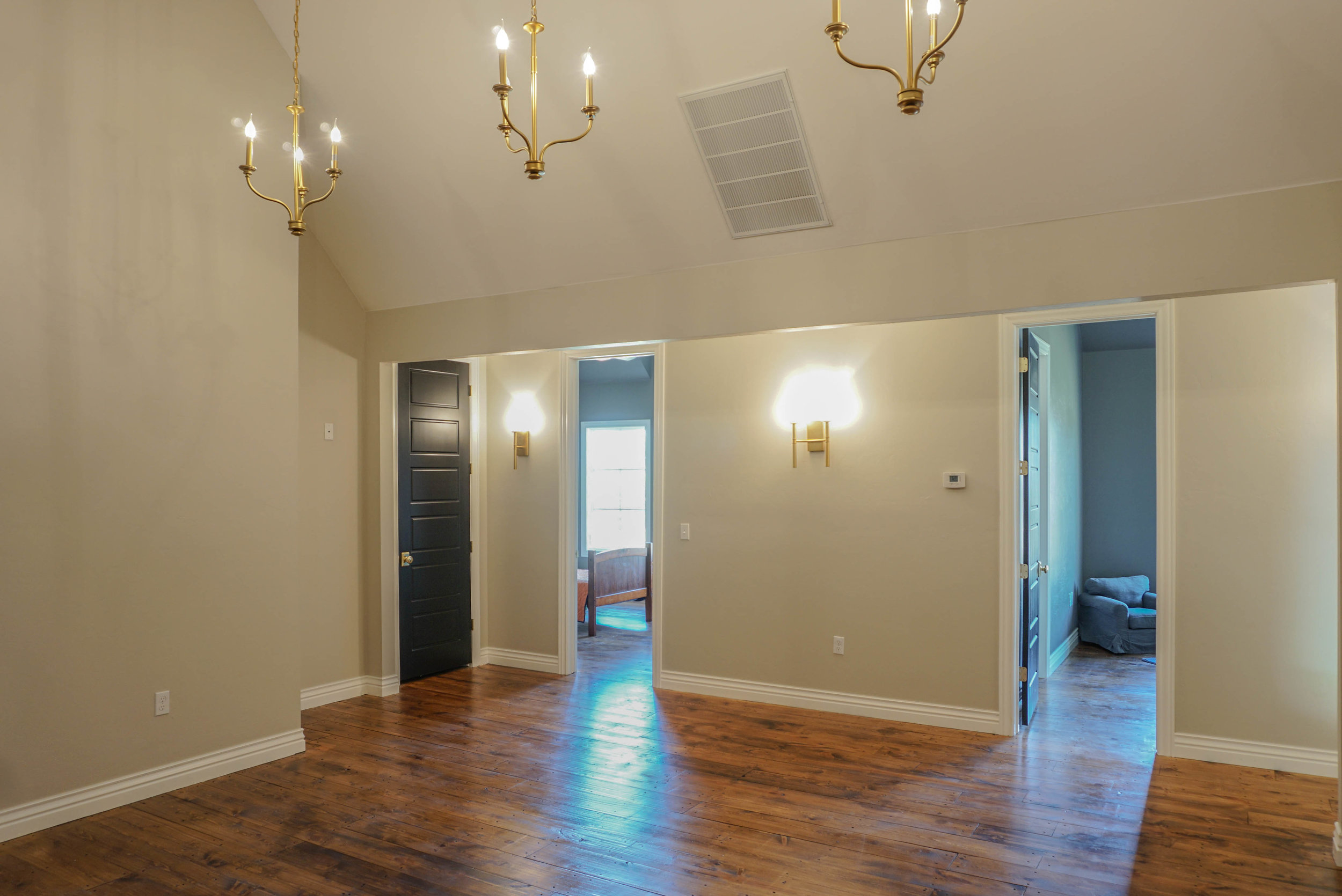 64 Great Room.jpg
