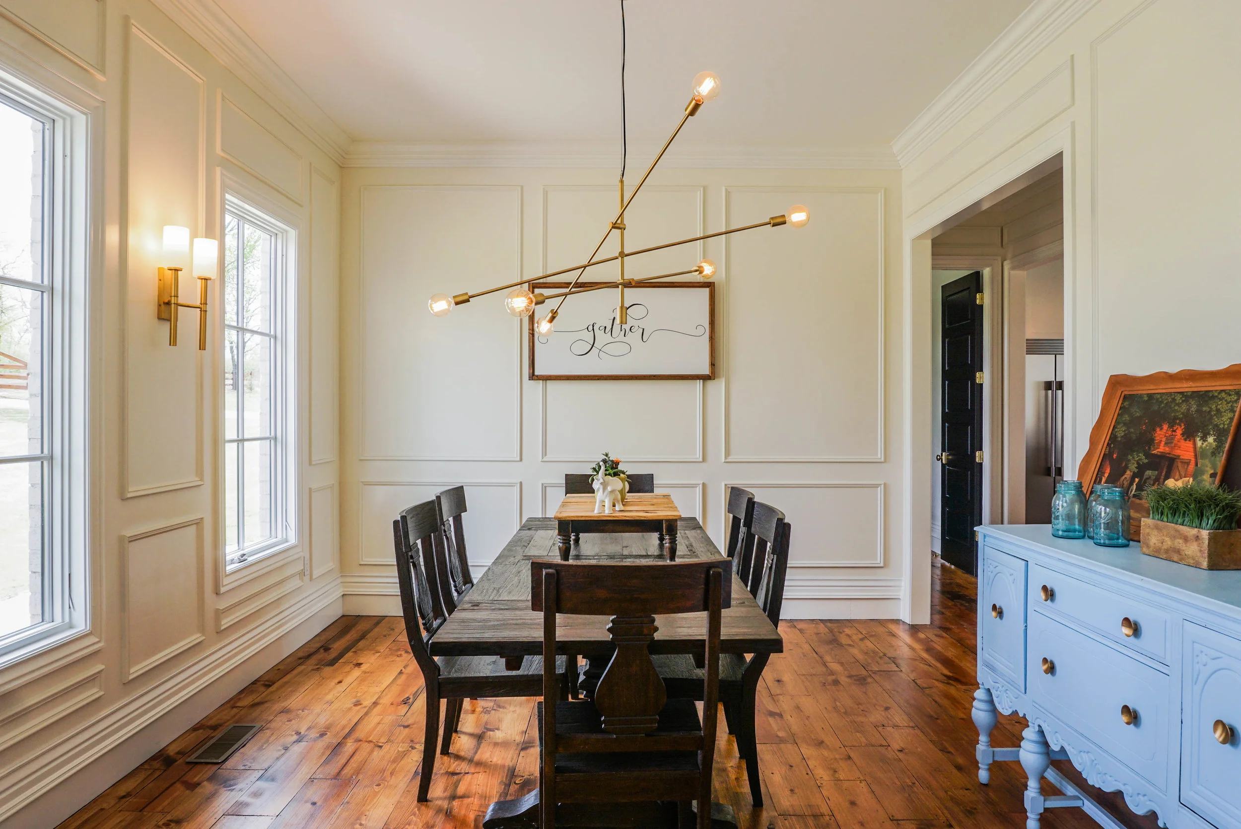 15 Formal Dining.jpg
