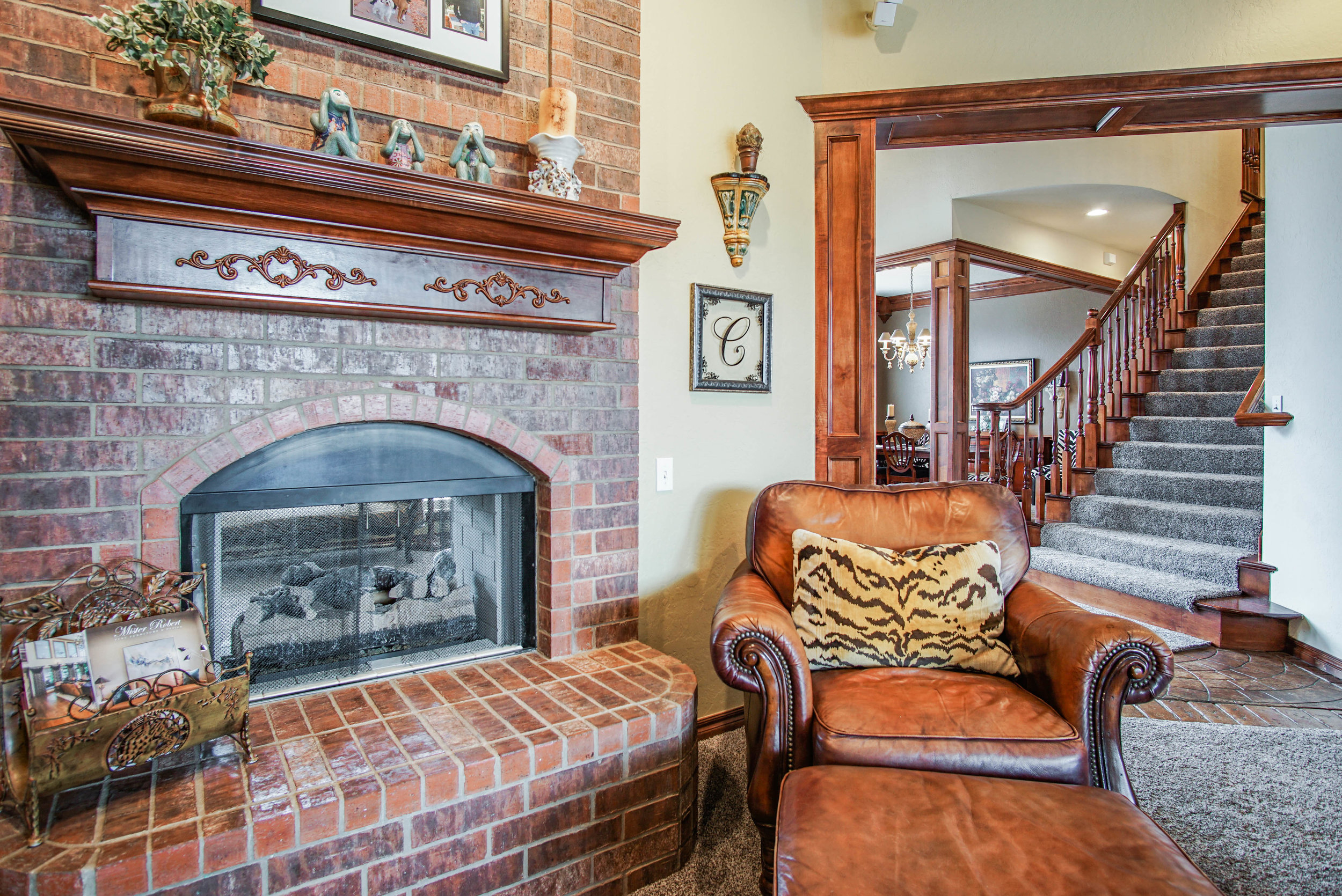 31 Living Room.jpg