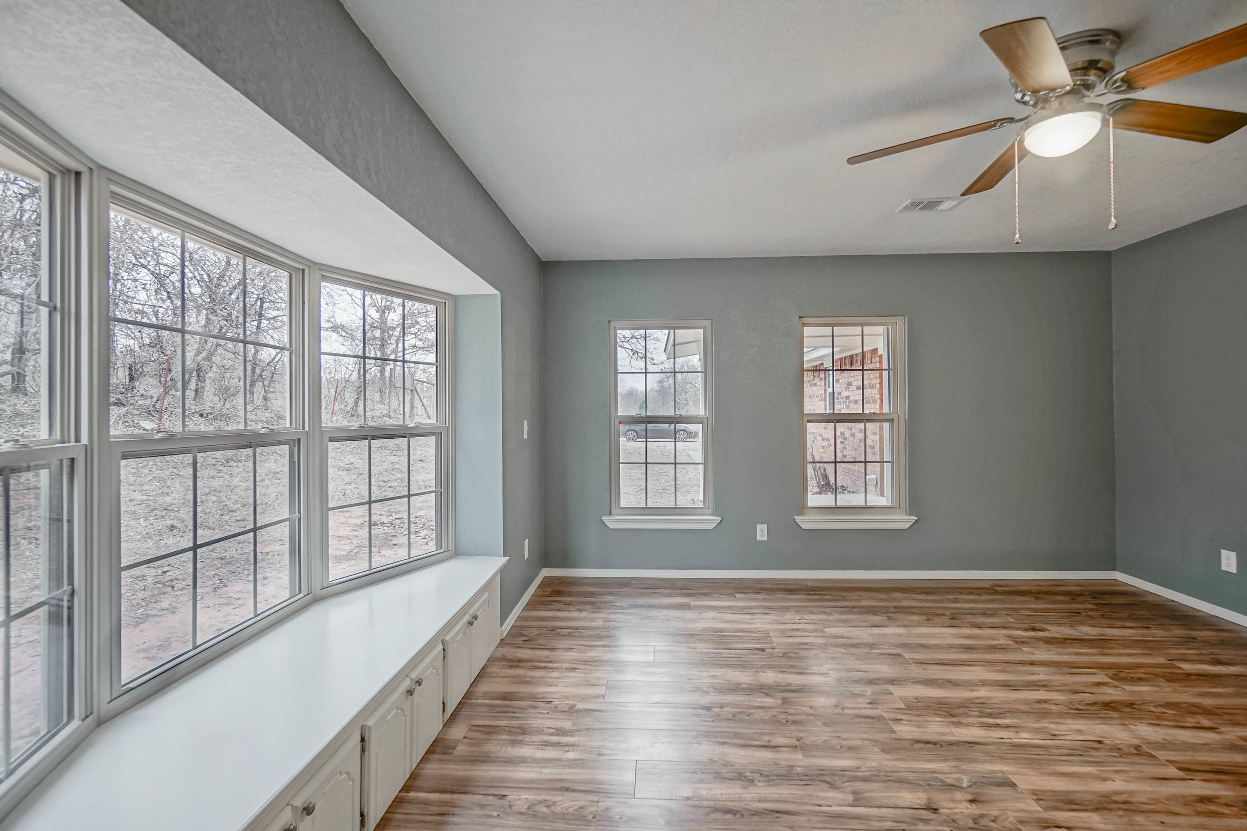 24 Sunroom.jpg