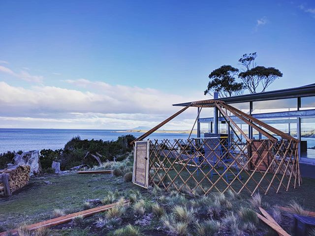 Amazing location! 👌
.
.
.
.

#wedding #yurt #tasmania
#getdownandyurty