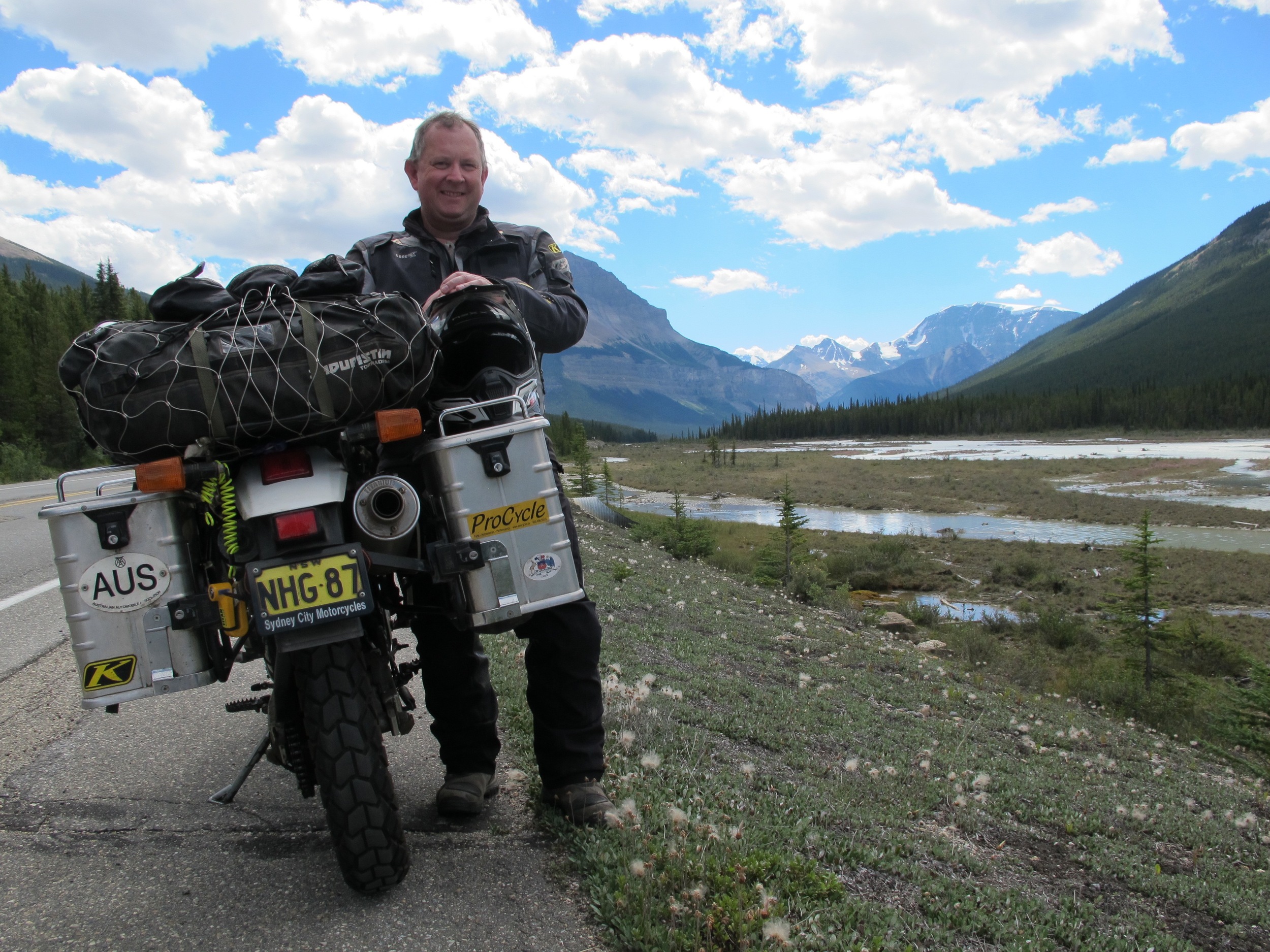 Taking a break on the Icefields Parkway, Jasper Nat Park