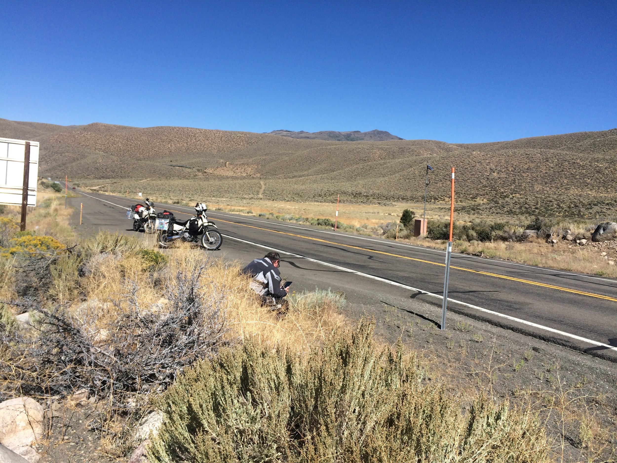 US395 - hot desert road