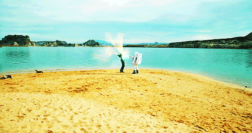 Dr Who is shot by the Impossible Astronaut, River Song.
