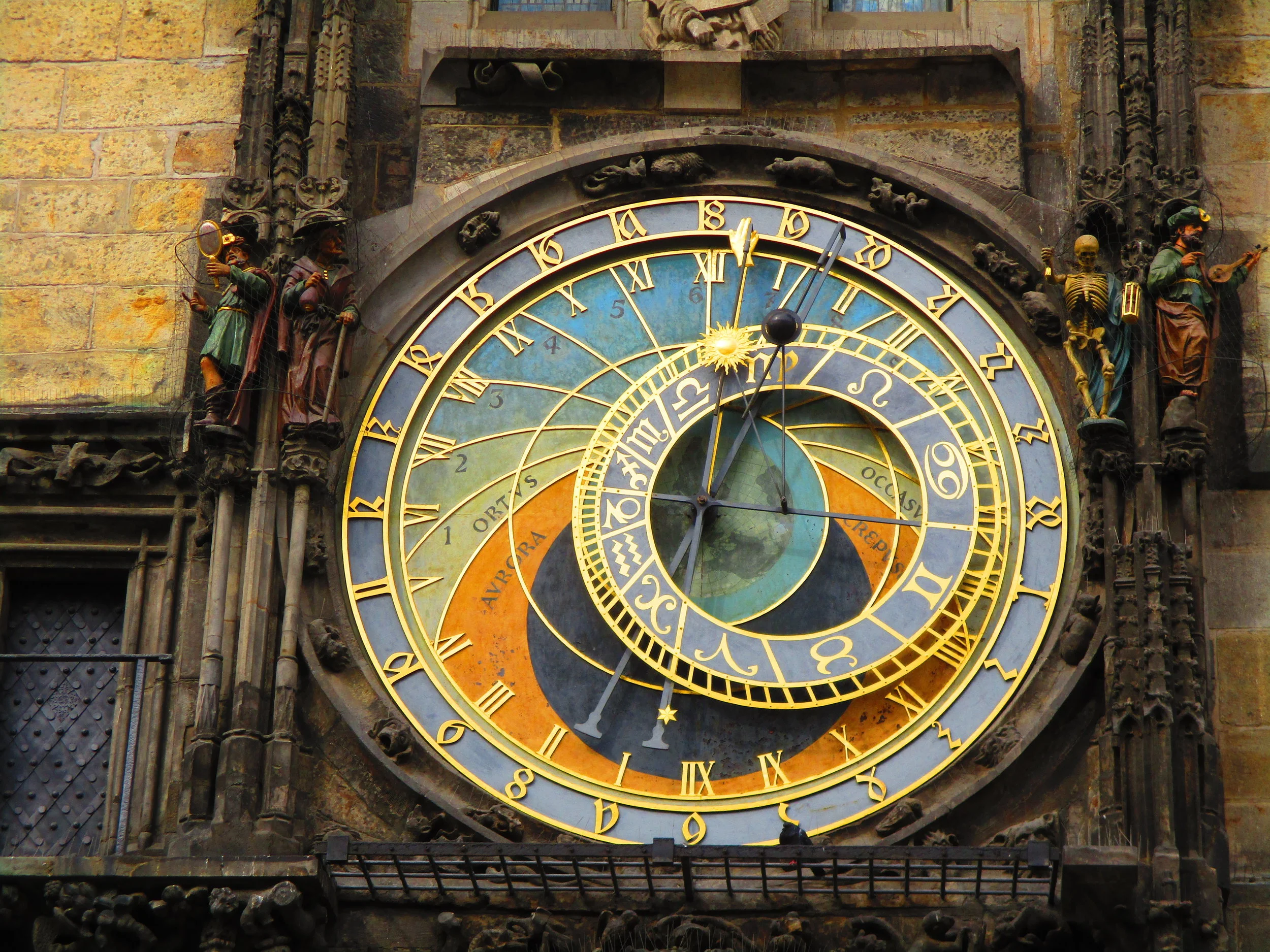 The Astronomical clock Prague, like so many other period attractions we saw in Europe, was covered in scaffold and green shade cloth.
