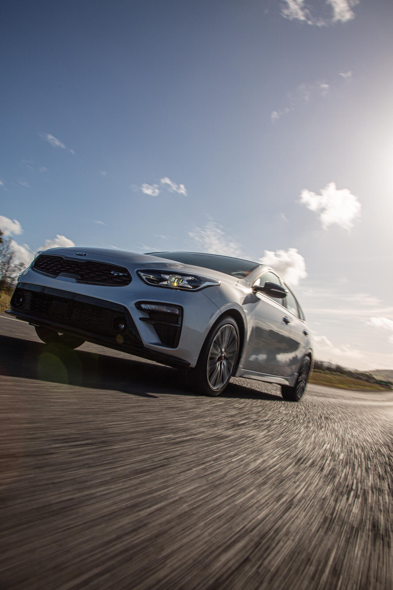 Kia_Cerato_GT_Highway.jpg