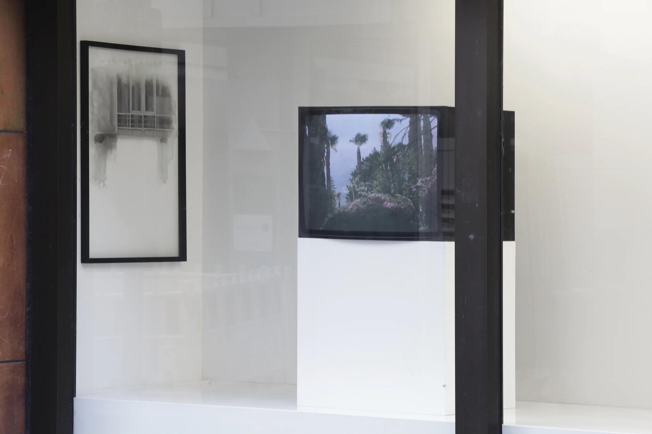 Installation view Fifth Wall,Kunstverein für die Rheinlande und Westfalen 2012
