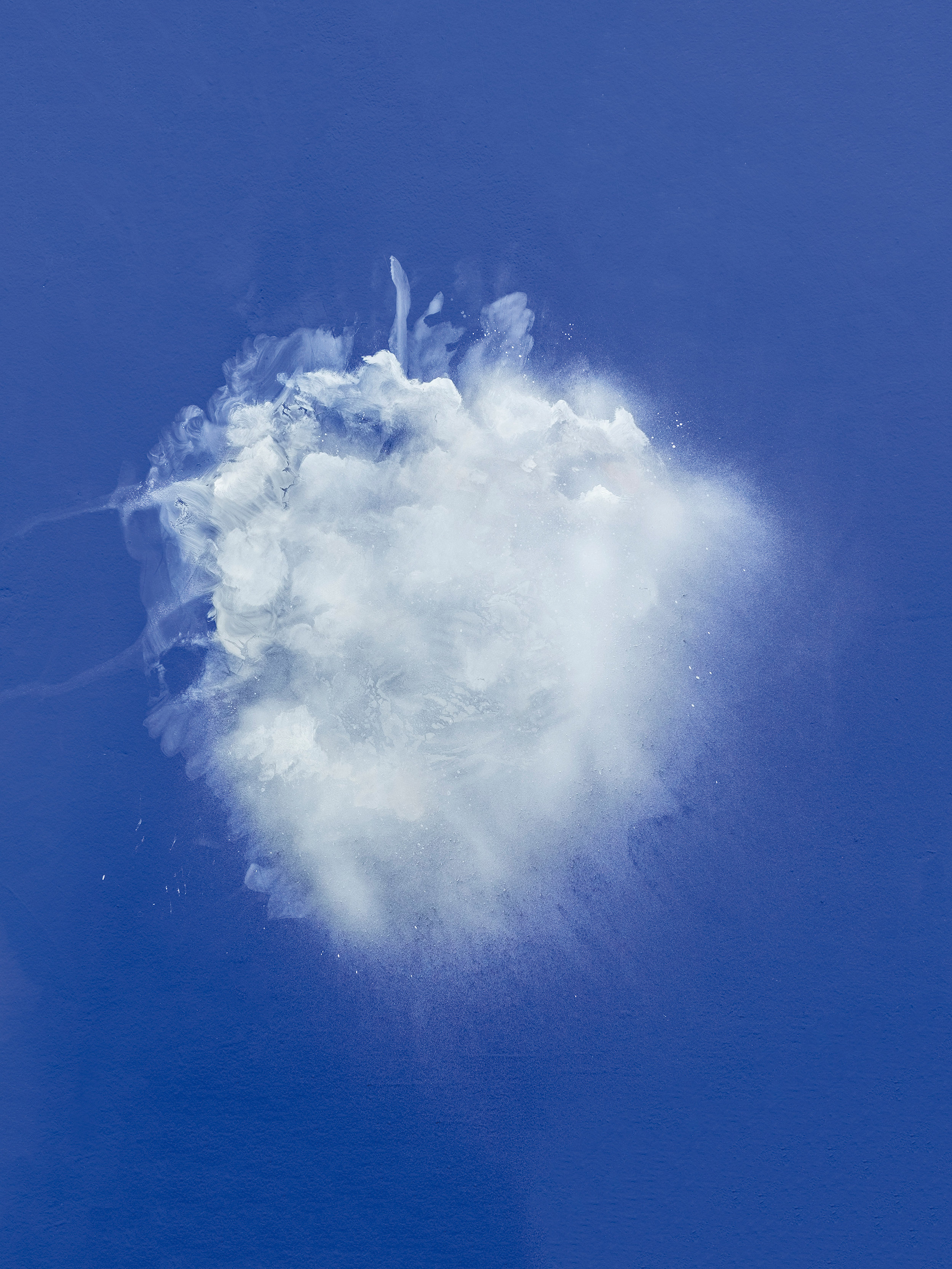 Small Cloud Thinking of Snow, 2016 (Detail) C-Stand, Plexi, acrylic, lacquer, oil, 135 x 155 x 72 cm, Unique 