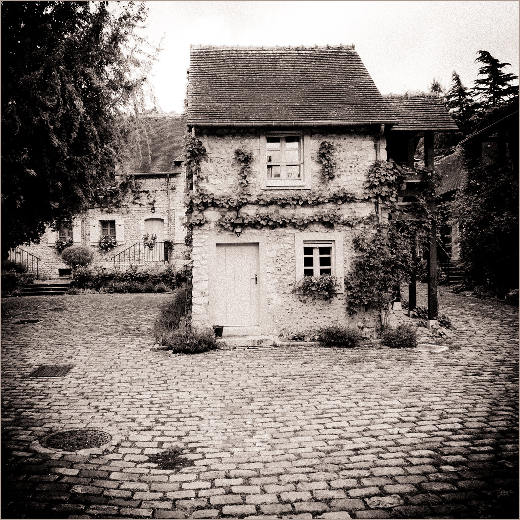 47A PI Mono Old-House-in-Giverny.jpg