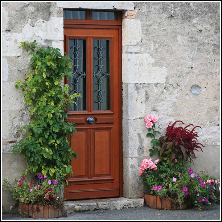 Villexantin doorway, Loire FR.jpg