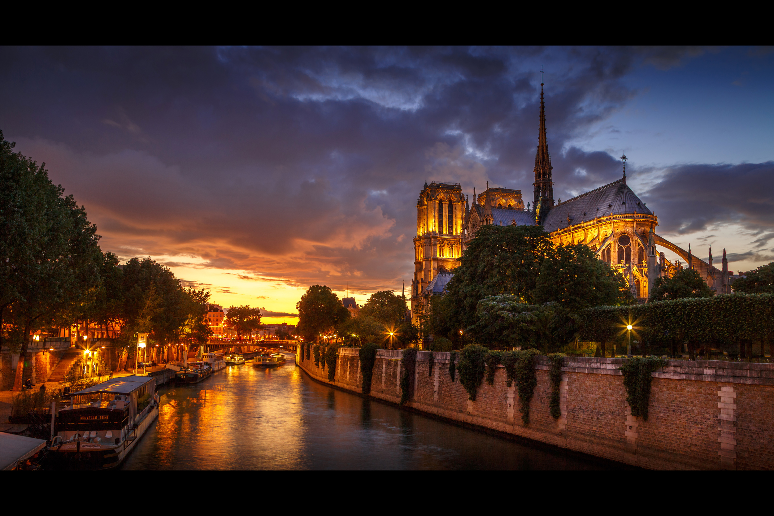 2014_Paris_0005 Notre Dame after sunset 2 10x15.jpg