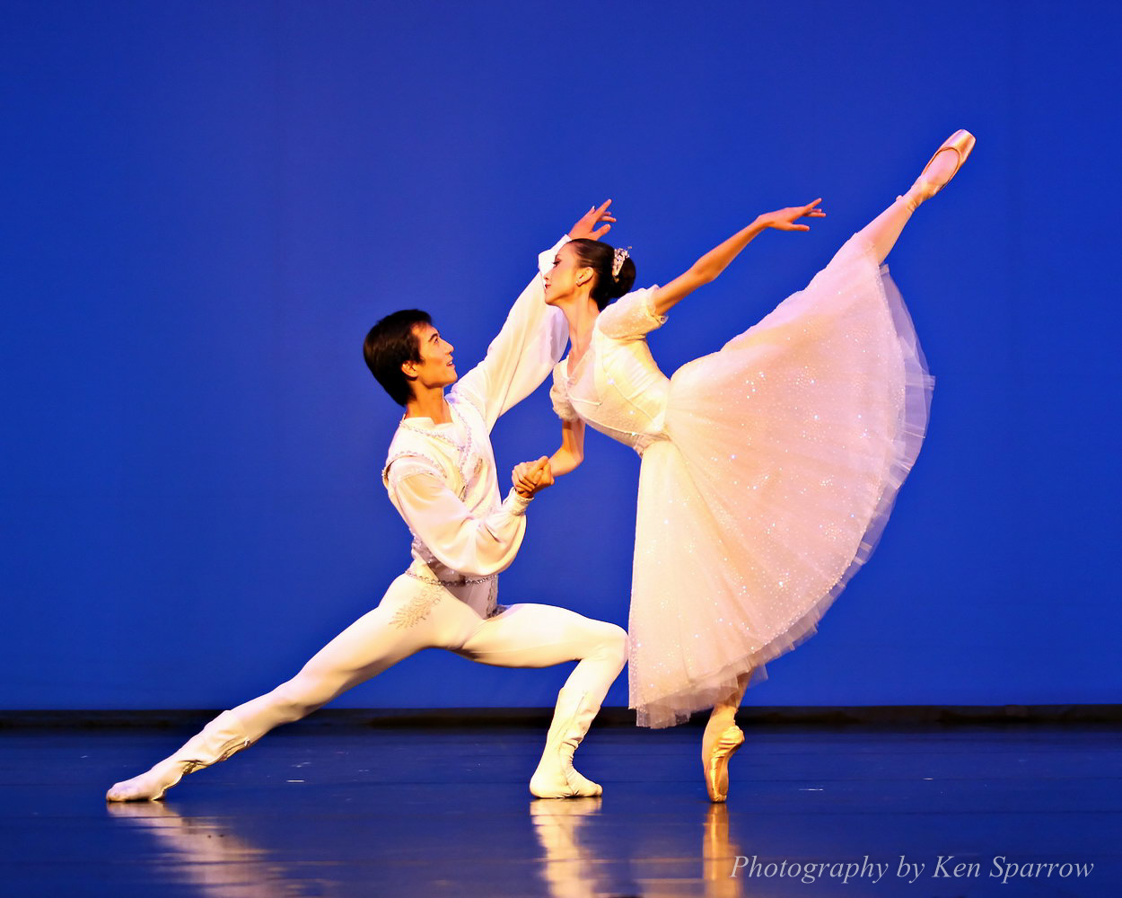 Lui Yu-yao and Wei Wei, 50th Anniversary International Gala, 2010.