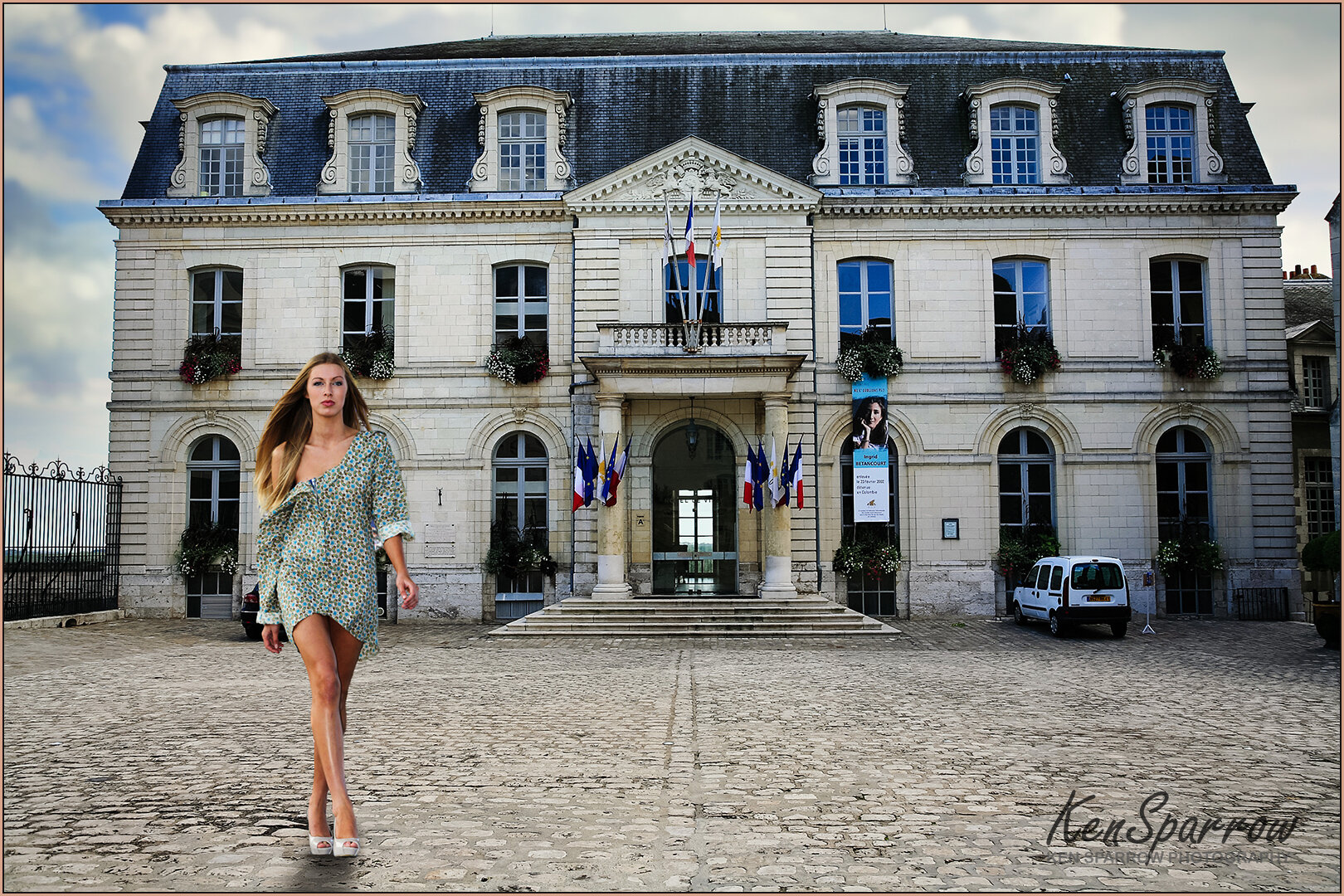 168 Ellie at the Blois Town Hall