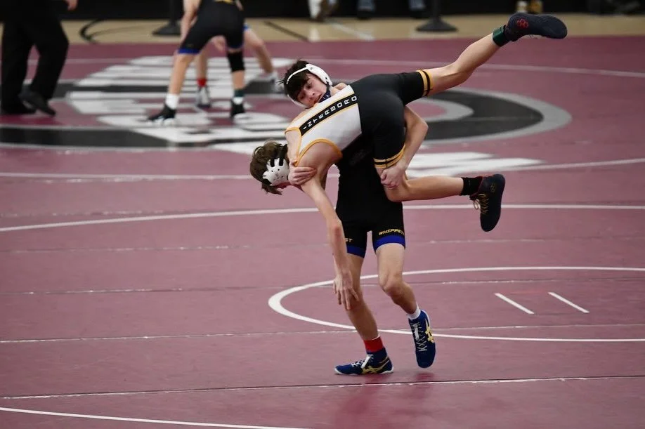 Downingtown West wrapped up a gritty day at the District 1 AAA Section South Tournament, finishing 6th out of 21 teams and advancing four Whippets to the Southeast Regional Tournament!

🥇 District South Champion: Brayden Sigle (133)
🥈 Finalist: Sha