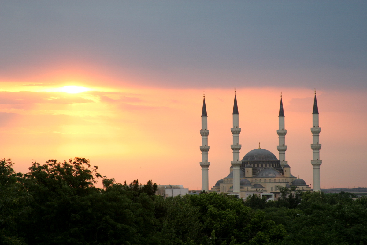 https://en.wikipedia.org/wiki/Ertu%C4%9Frul_Gazi_Mosque