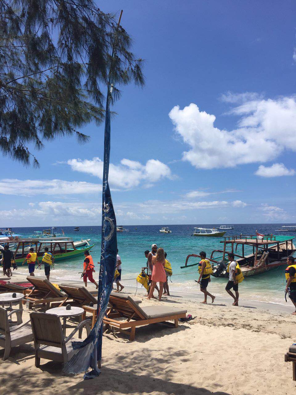 Hustle bustle of Gili