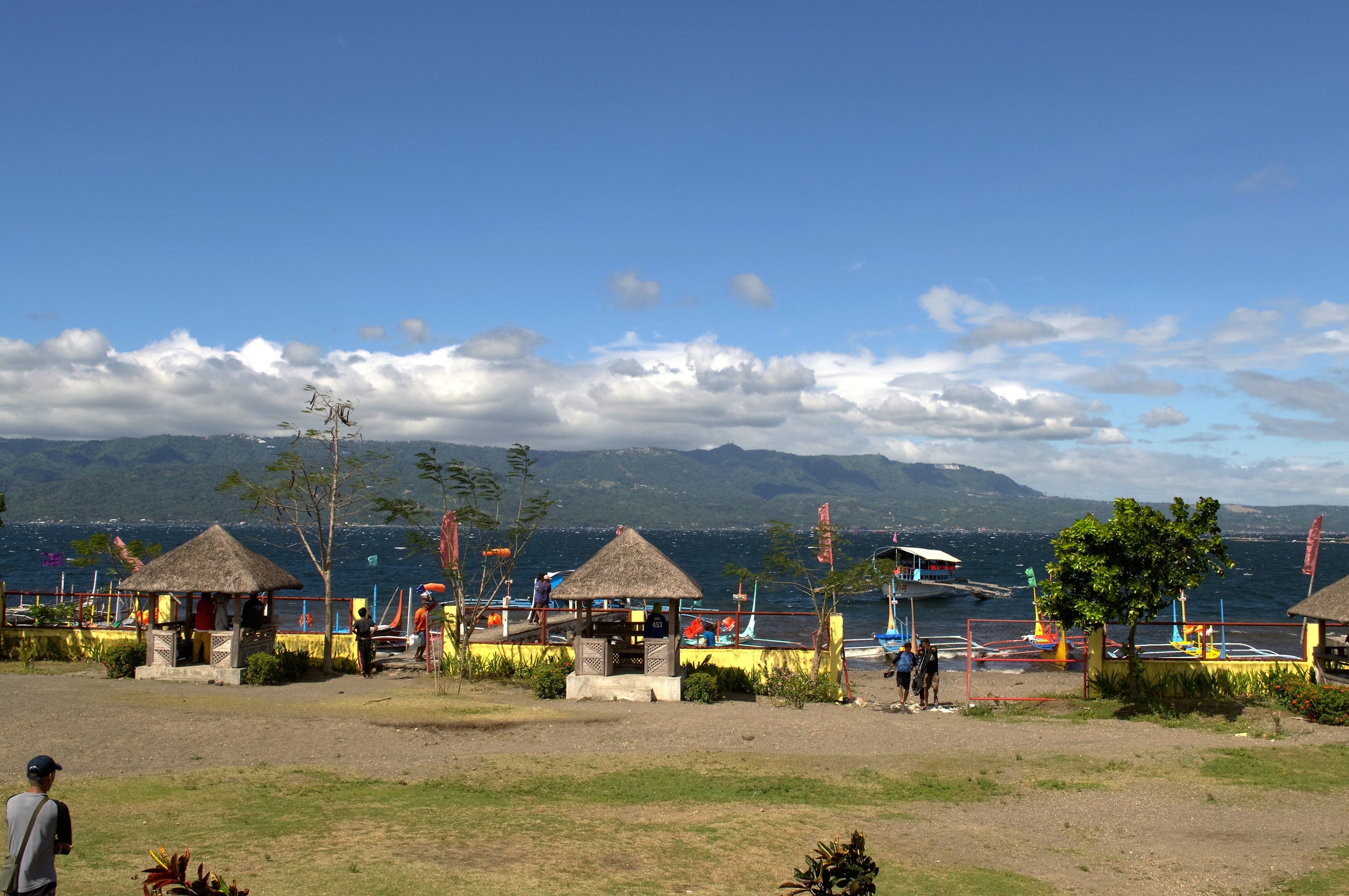 the little hamlet from where the trek starts 