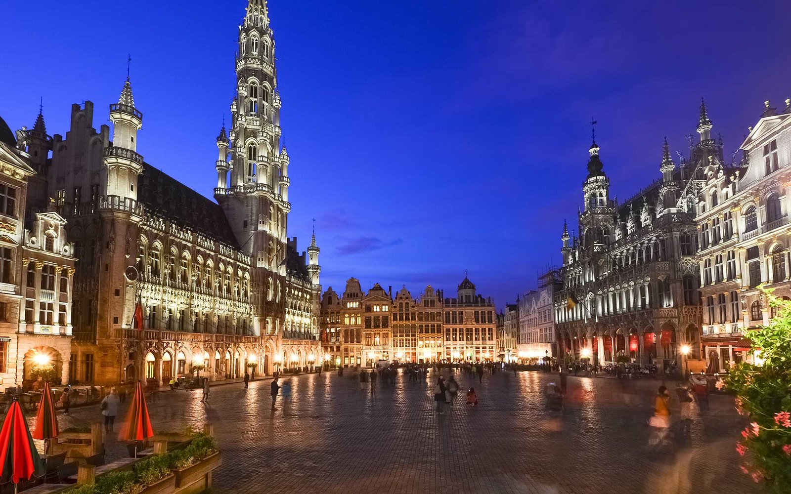 http://www.travelandleisure.com/travel-guide/brussels