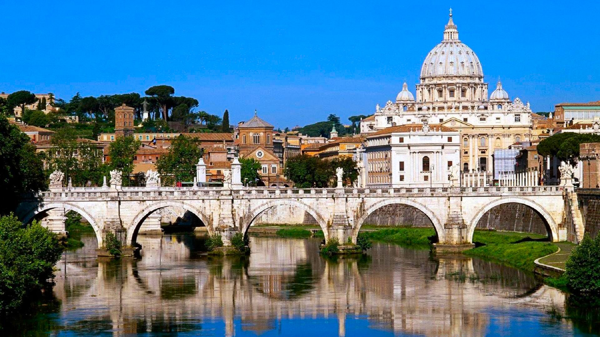 http://www.visit-vaticancity.com/