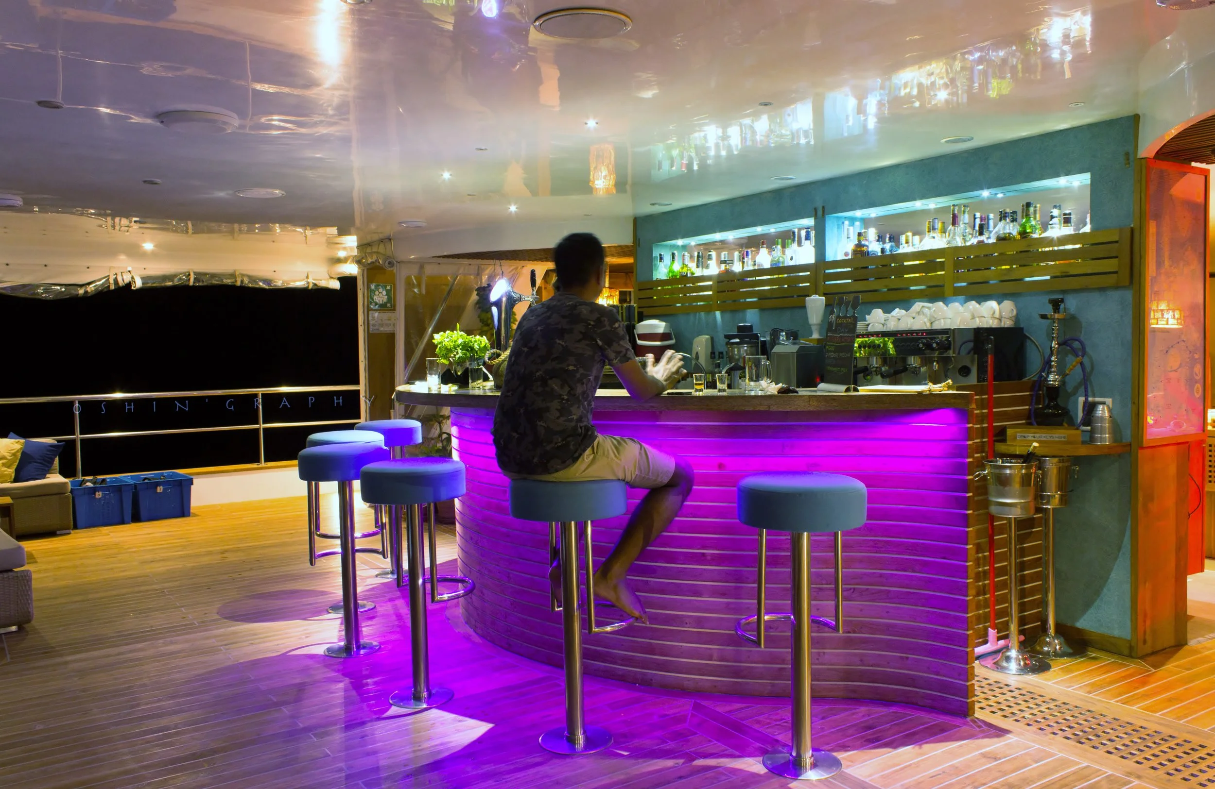 A fully equipped Bar on-board Yang