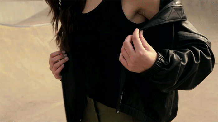 1 700px.gif