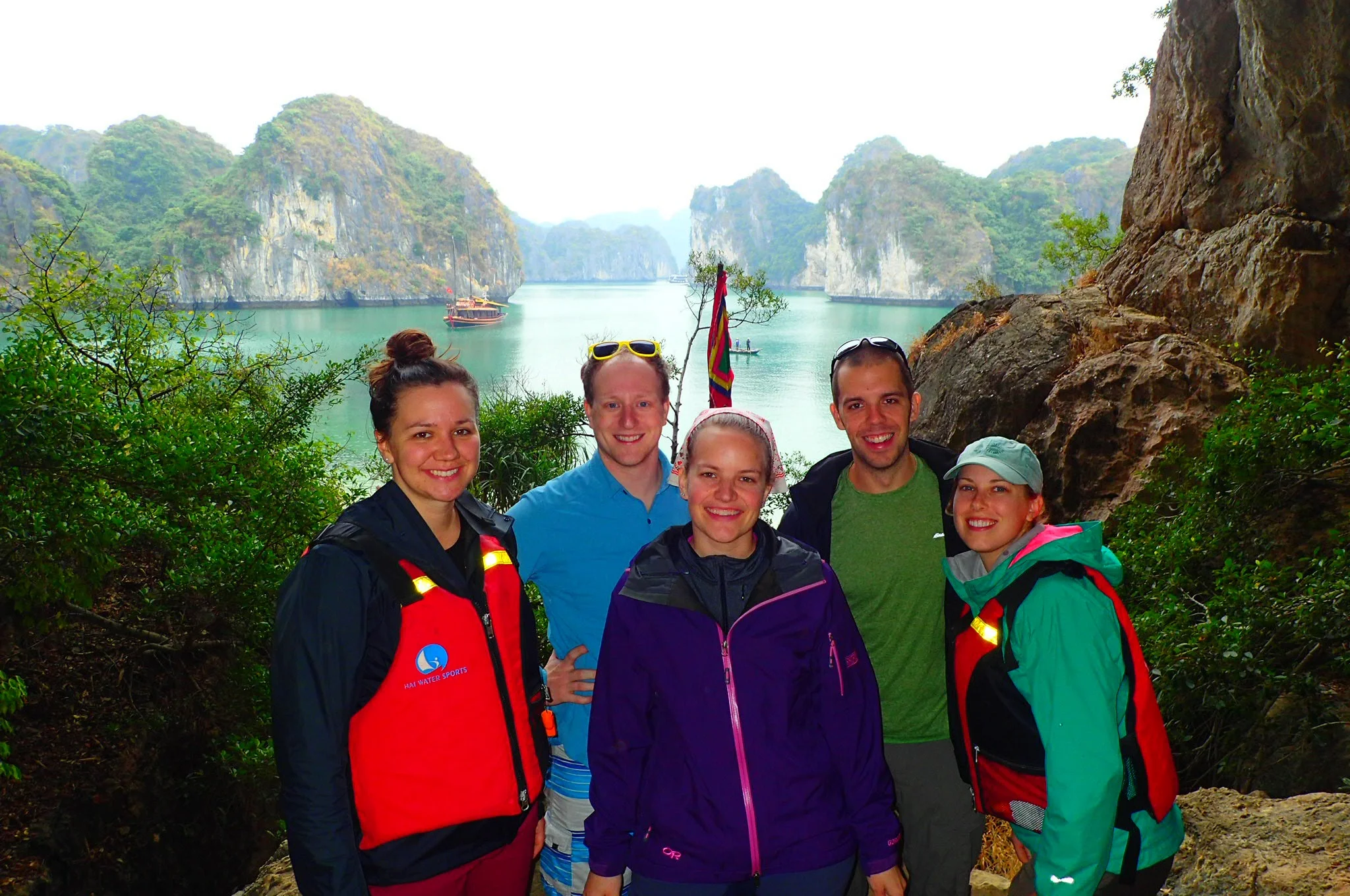 Bri, Chip, Marie, Jeff and Cara in Lan Ha Bay! 