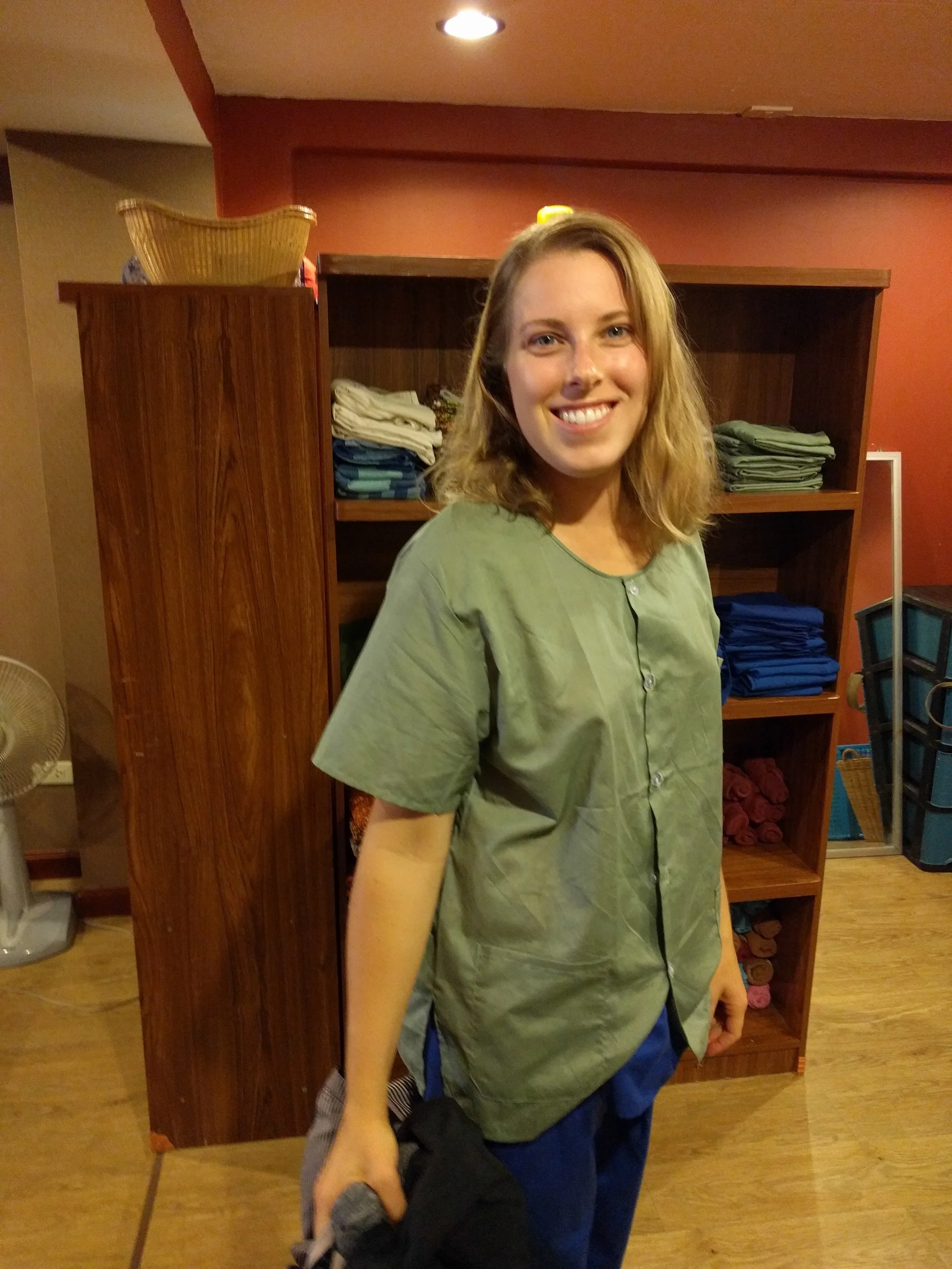 My get-up for the Thai massage. I wore similar scrubs during my massage in Cambodia