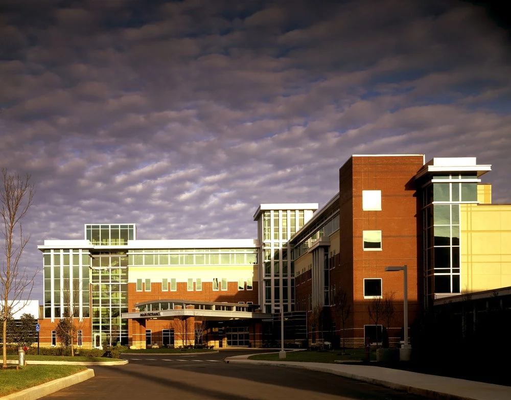 08-TriStar-StoneCrest-Medical-Center-Campus-Perspective-min.jpg