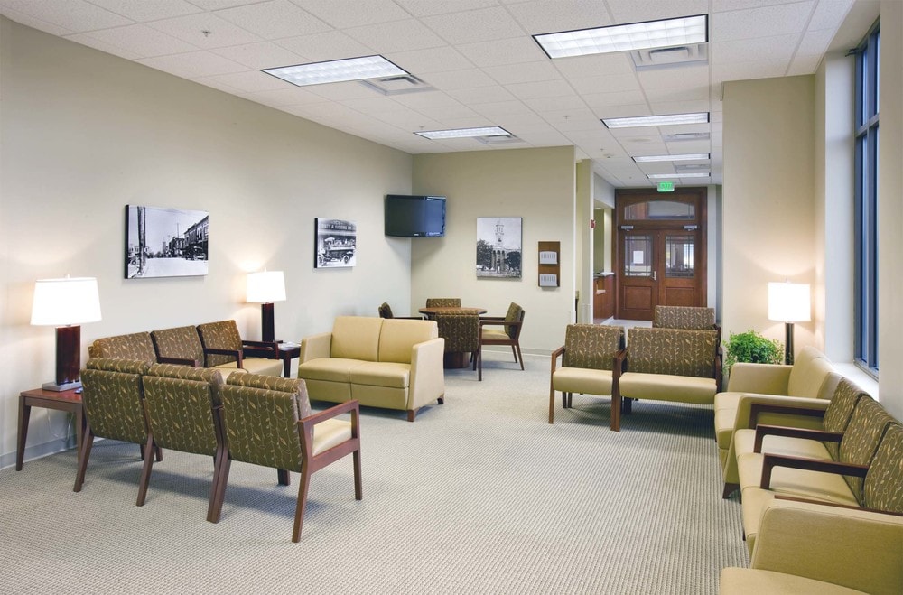 06-Murfreesboro-Medical-Clinic-Murfreesboro-TN-min.jpg