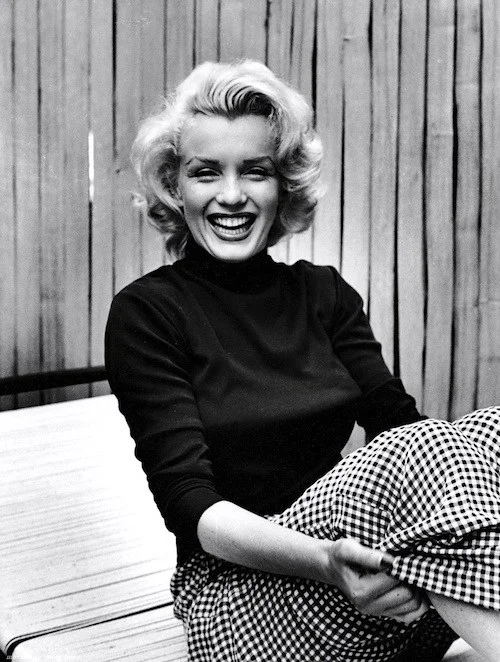 Marilyn Monroe in gingham. c/o Appycat .