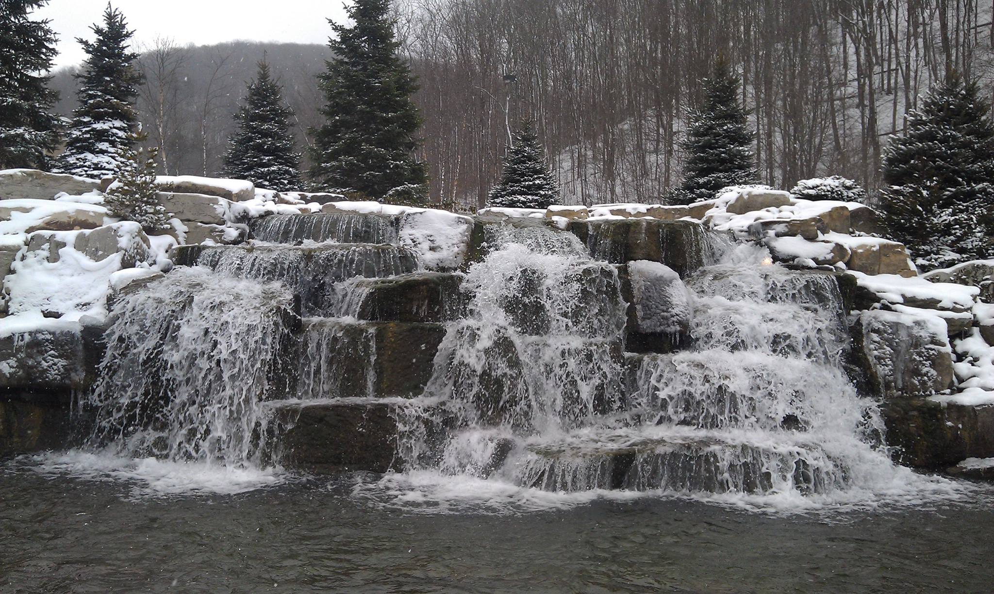 Waterfall_1_winter.jpg