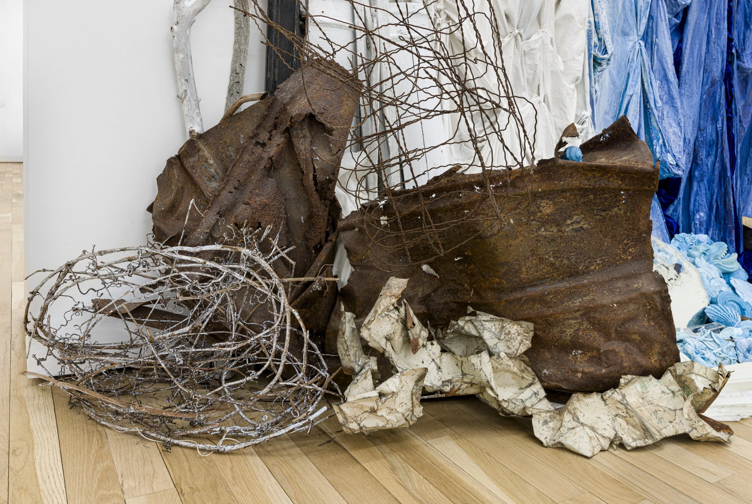 JS135_Wreckage (Renewed)_detail 3.jpg