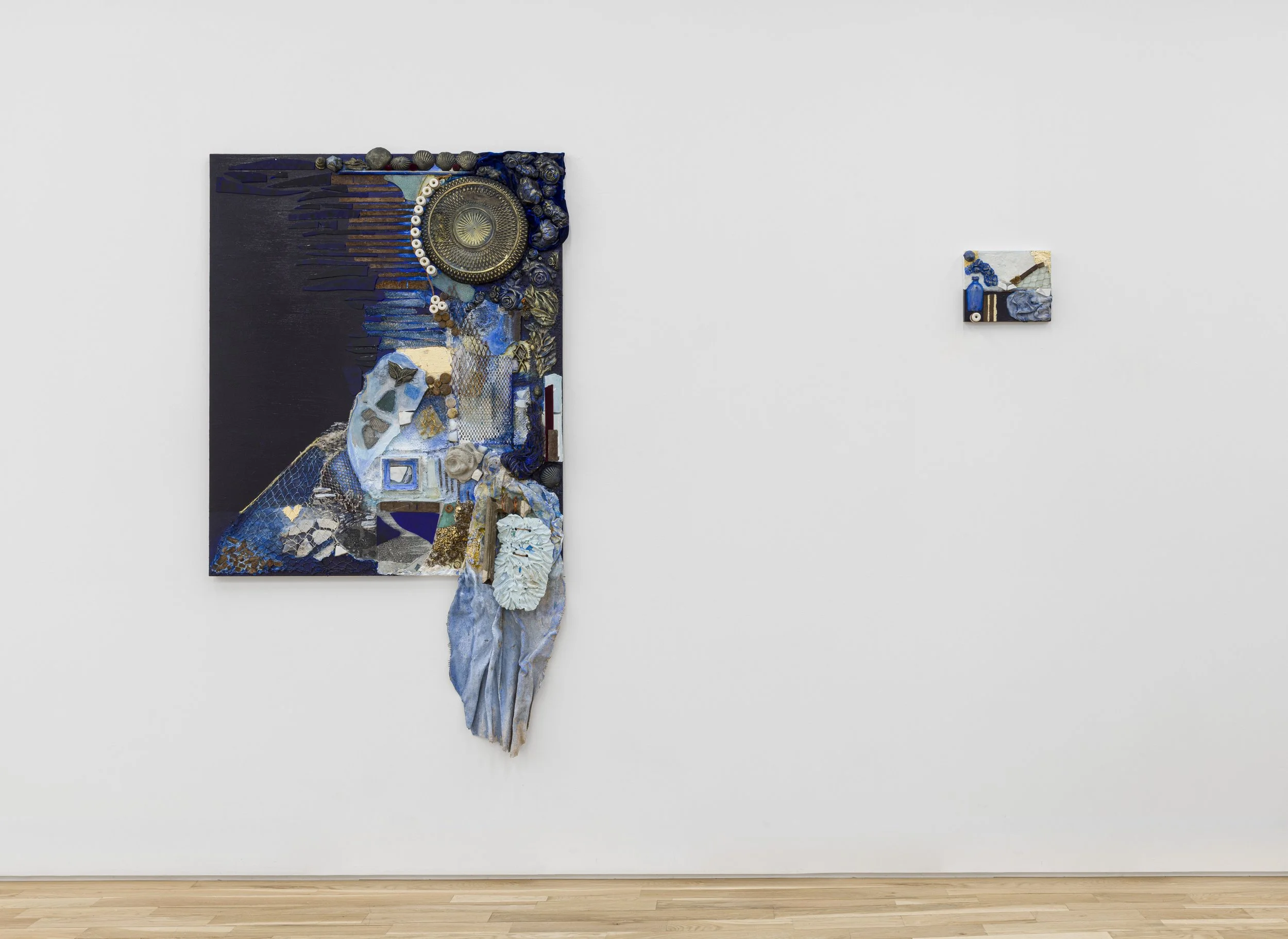 JS Looking Glass_Install view 3.jpg