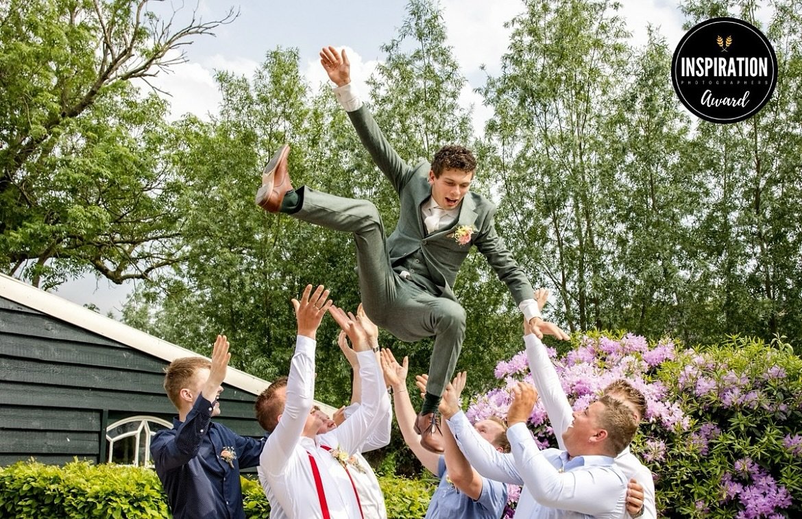 🏆 Nieuwe award 🎊 

Soms hebben je vrienden die wilde plannen hebben 😁 🛫 

#flyinggroom

@inspirationphotographers_