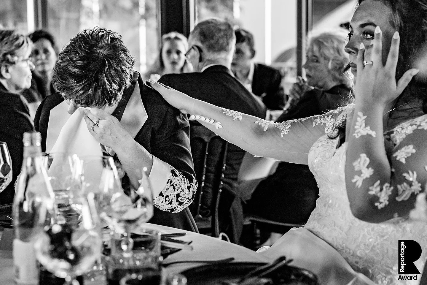 𝔹𝕖𝕔𝕒𝕦𝕤𝕖 𝕞𝕠𝕞𝕖𝕟𝕥𝕤 𝕞𝕒𝕥𝕥𝕖𝕣 𝕞𝕠𝕤𝕥
Dit moment mogen vastleggen 🙏🏻
het vertrouwen & de ruimte krijgen om zo dichtbij te mogen komen op zulke bijzondere momenten en dat het bruidspaar én hun gasten de vrijheid voelen om z