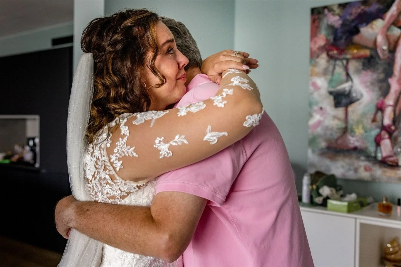 𝕄𝔸𝔾𝕀𝔼 ✨

Het moment dat je de camera vergeet&hellip; dan gebeurt er iets magisch ✨ 

99% van mijn bruidsparen geeft vooraf aan niet te houden van &lsquo;op de foto gaan&rsquo;.

Juist dan ben je bij mij op de goede plek 🤗

De magie ✨ komt als j