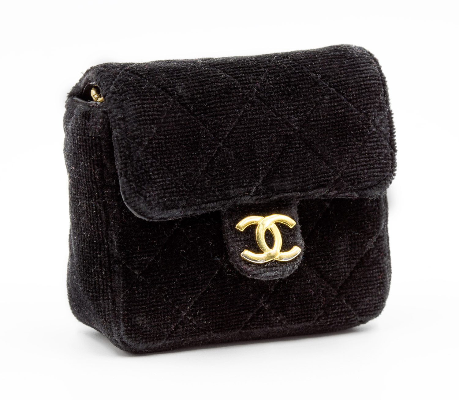 Mua Túi Đeo Vai Chanel Small Boy Lambskin Bag in Pearly Black with Gold  Hardware Màu Đen  Chanel  Mua tại Vua Hàng Hiệu h062669