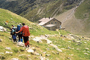 alps_hut.jpg